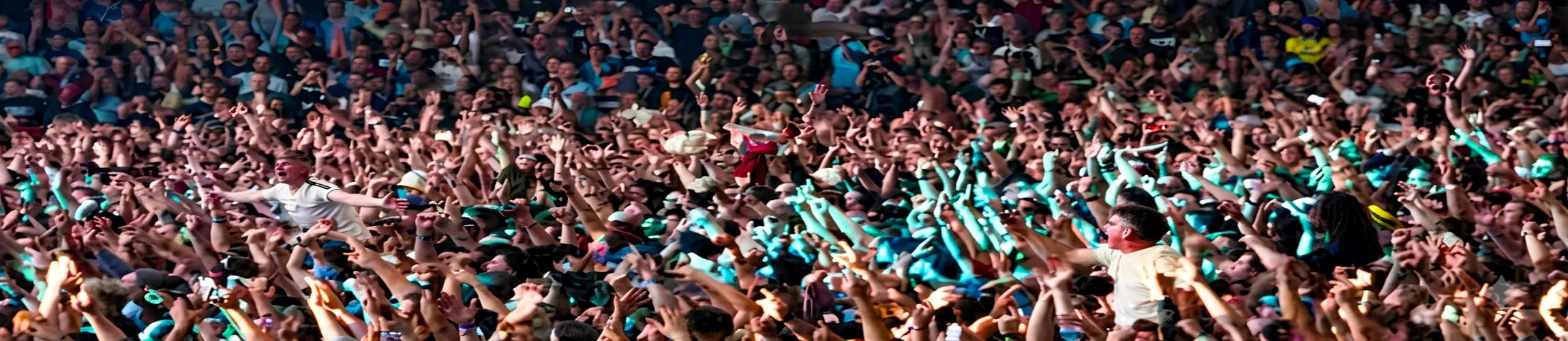 HEADER - OASIS  DON'T LOOK BACK IN ANGER.jpg