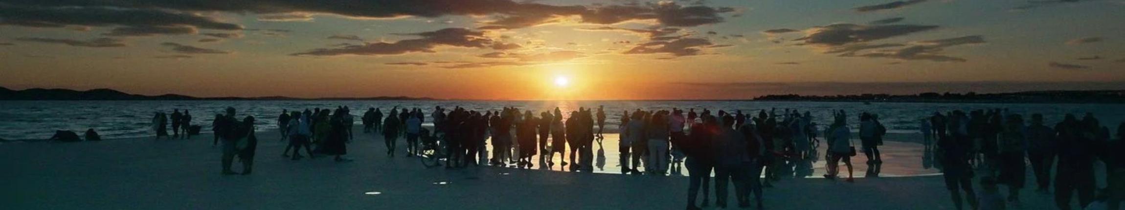 HEADER - LA PLEINE CONSCIENCE DU BONHEUR.jpg