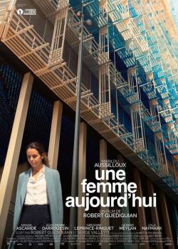 UNE FEMME AUJOURD'HUI